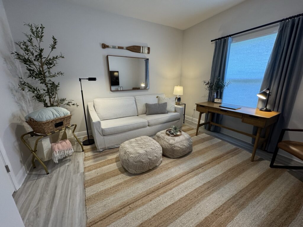 Fourth Bedroom / Den